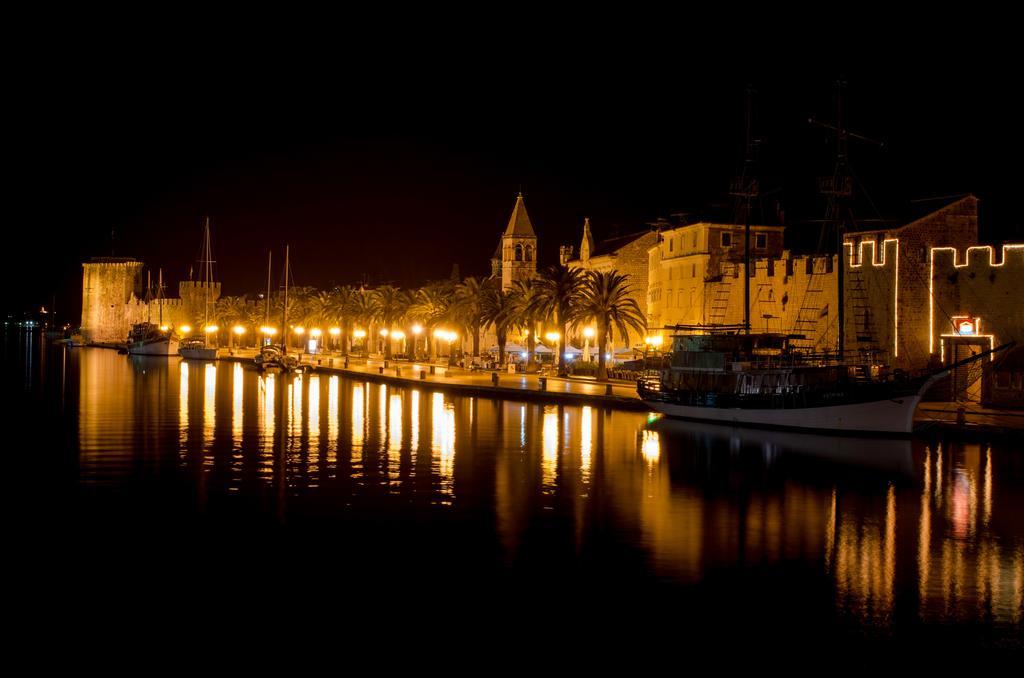 Apartments Lea Trogir Eksteriør billede